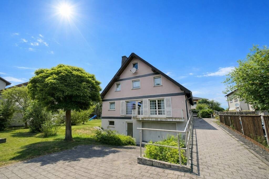 Repräsentatives, lichtdurchflutetes Einfamilienhaus in ruhiger Wohnlage von Gießen-Lützellinden den, 35398 Gießen