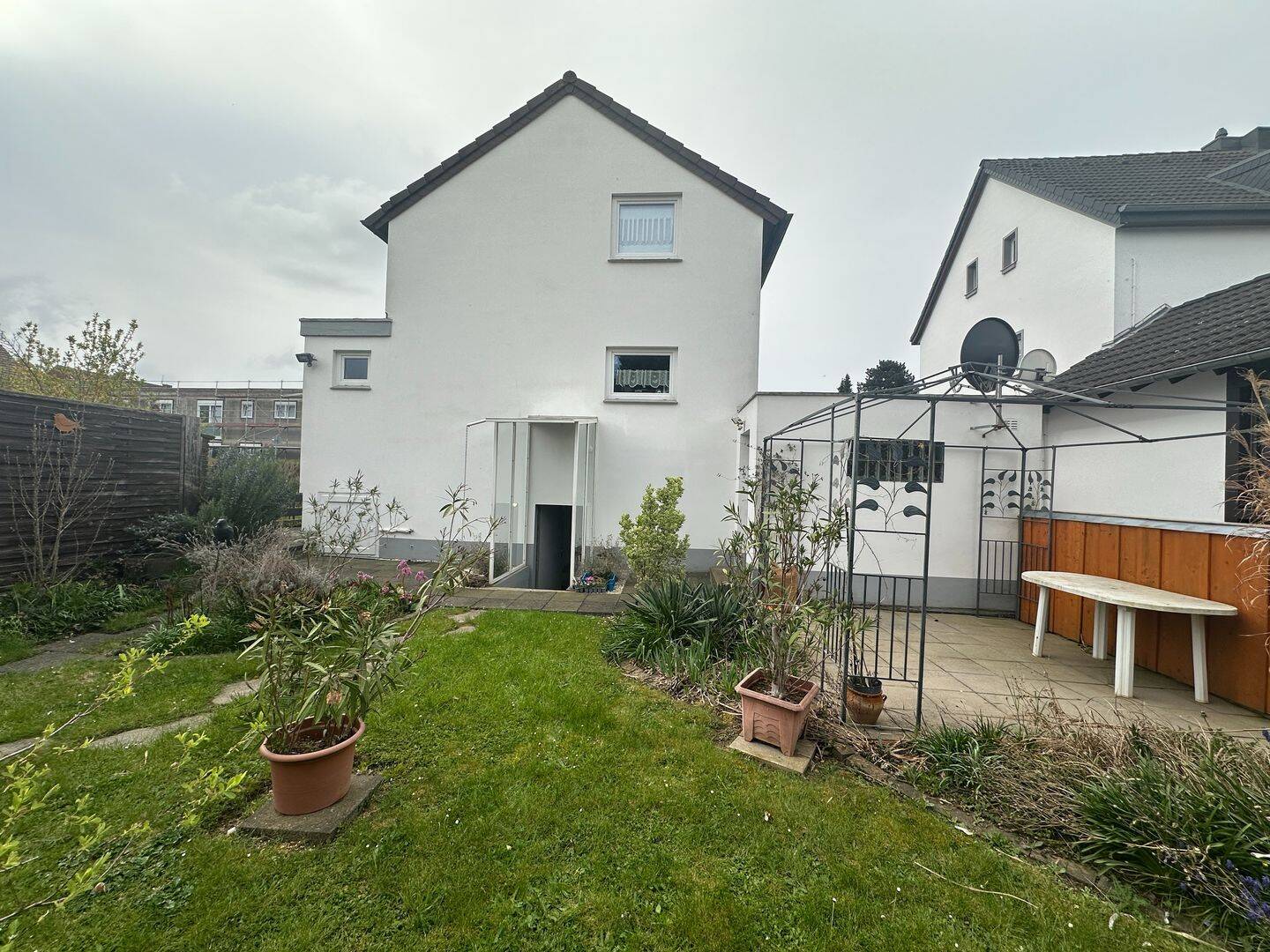 Kleines, schickes Einfamilienhaus mit Garage in 52353 Düren, 52353 Düren