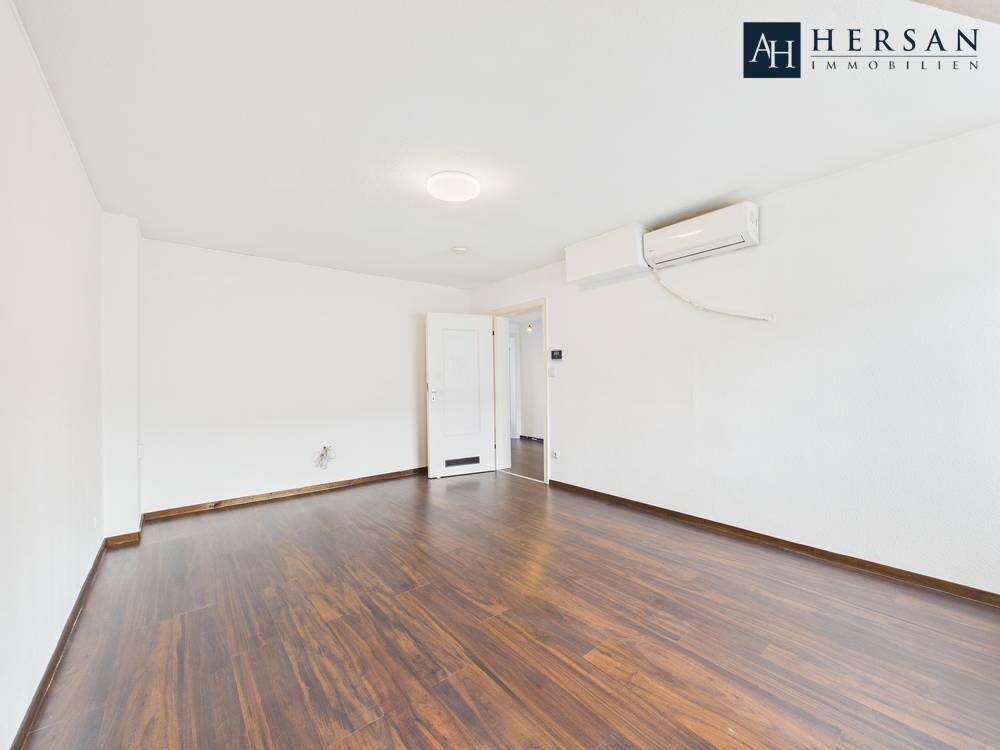 Helle 3-Zimmer-Dachgeschosswohnung mit Garage in bester Lage von Alsdorf!, 52477 Alsdorf