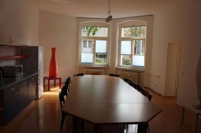 schönes, helles WG-Zimmer (1.2) mit ca. 21 m² in 6er WG in perfekter Lage, 6108 Halle (Saale) (Altstadt Giebichenstein Innenstadt Paulusviertel Saaleaue)