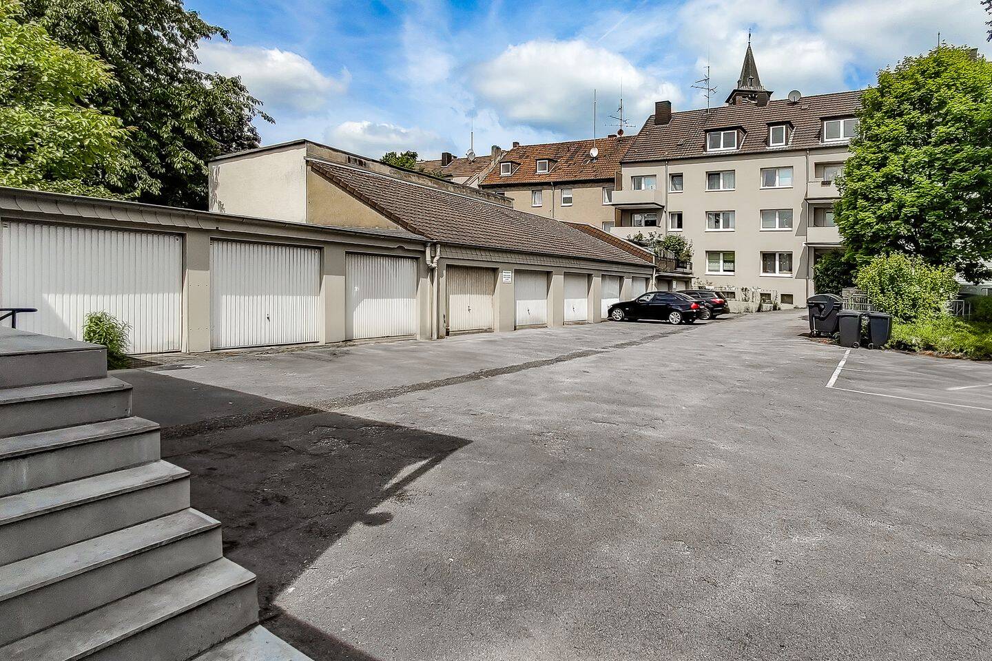 6 Wohnungen – 10 Garagen – 4 Stellplätze – 5 Balkone, 44652 Herne (Baukau-West Eickel Holsterhausen Wanne Wanne-Süd)