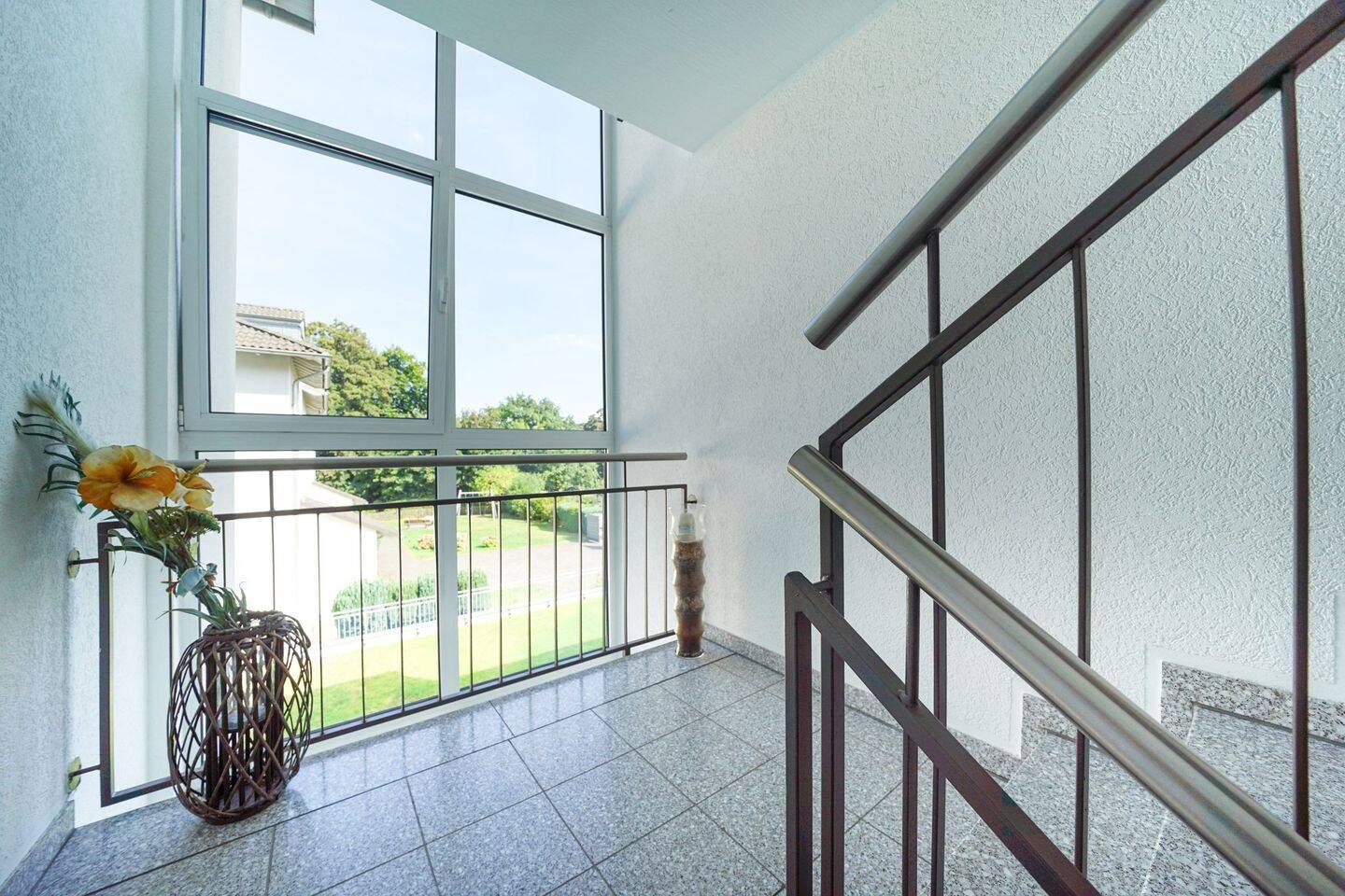 TOP gepflegt & ruhig: Geräumige 3 Zimmer-ETW mit Balkon in schöner Wohnanlage zentrumsnah in Hagen! – 58135 Hagen – Vorschaubild 3