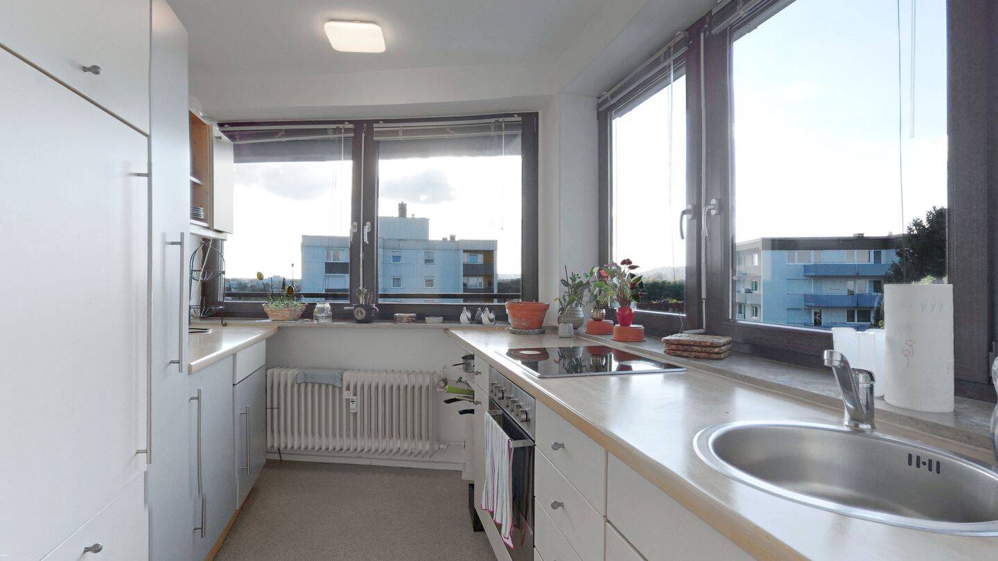 Gepflegte 3-Zimmer-Wohnung in Pfuhl mit Wellnessangebot: Pool und Sauna inklusive, 89233 Neu-Ulm
