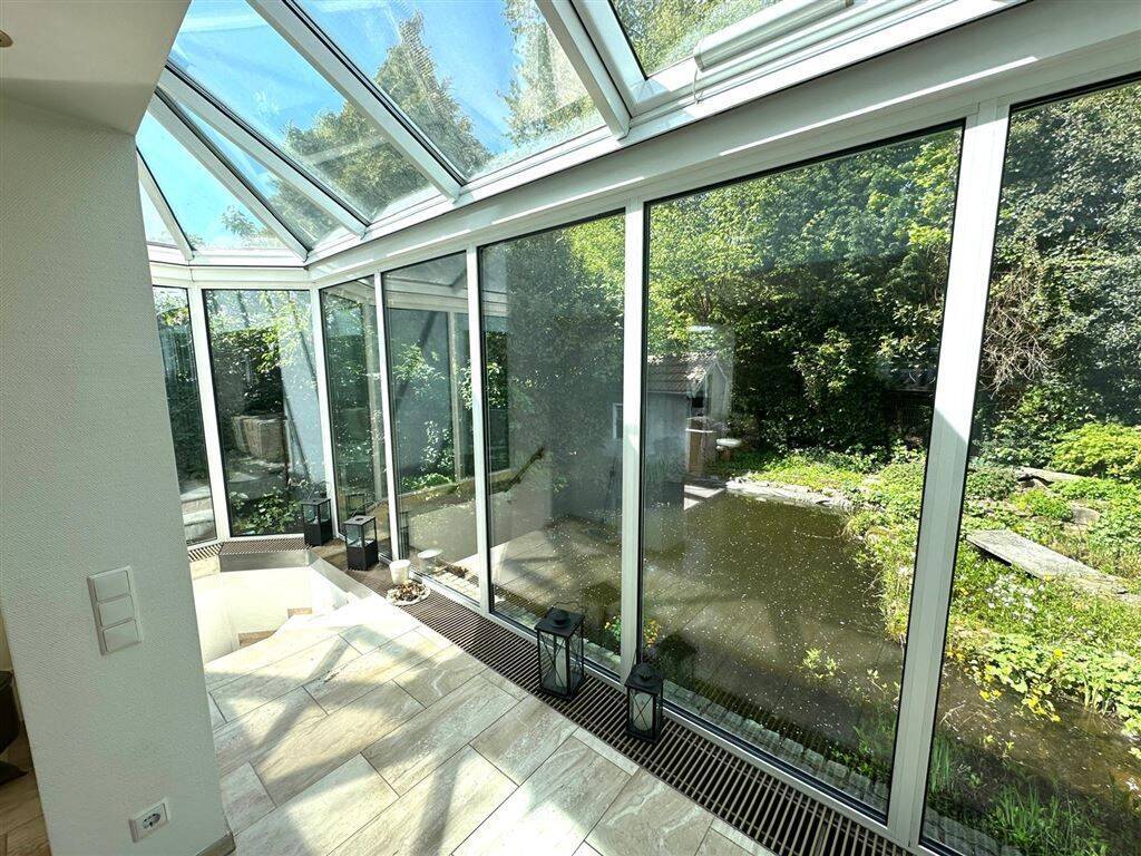 Wohnen in charmanter Lage, ETW im freist. Wohnhaus, gr. Gartenanl. Schimmteich, 2 Garagen – 45149 Essen – Vorschaubild 5
