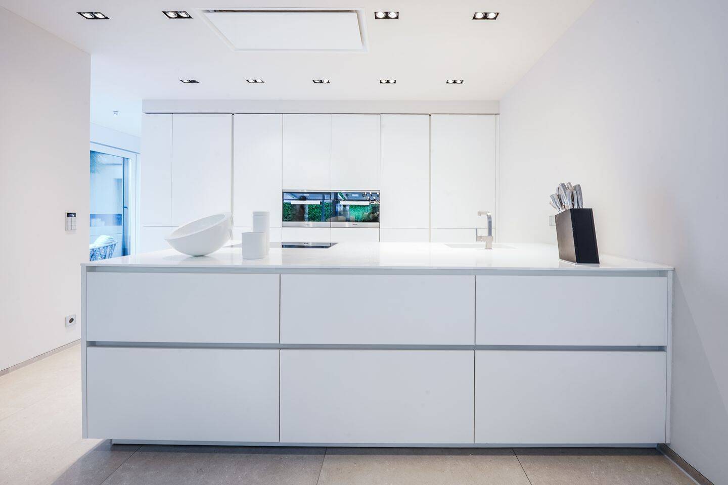 Stilvolle Bauhausvilla || Premiumlage || Spa-Bereich || Wärmepumpe, 50859 Köln (Lindenthal Lövenich Weiden Widdersdorf)