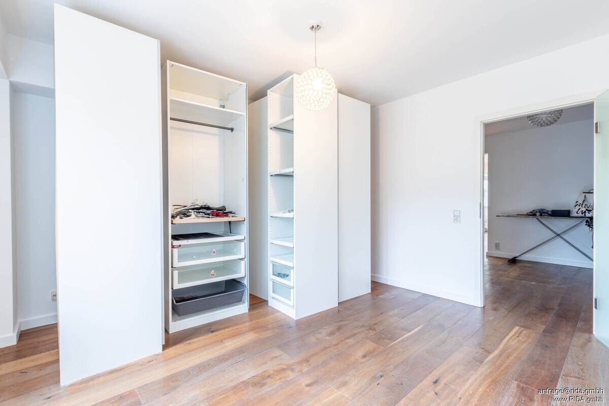 Welc(H)ome® by RIDA RESIDENTIAL – Exklusive Stadtwohnung mit einzigartigem Domblick!, 50667 Köln (Altstadt-Nord Altstadt-Süd)