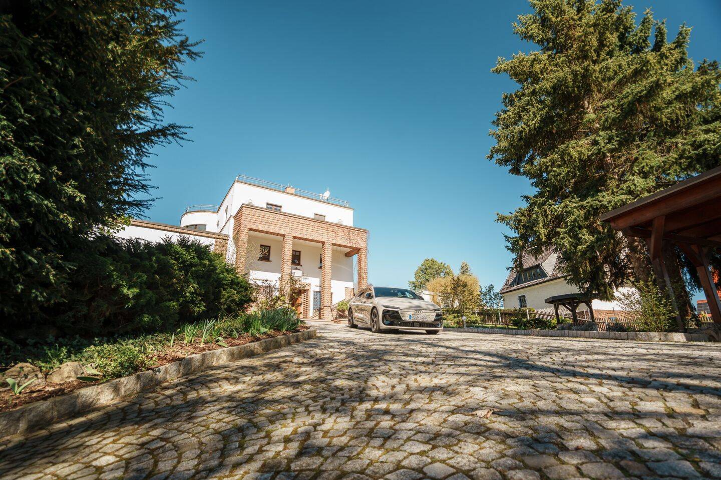 Exklusive Bauhaus-Villa in Bestlage von Saalfeld |Privatsphäre. Stil. Substanz., 7318 Saalfeld/Saale