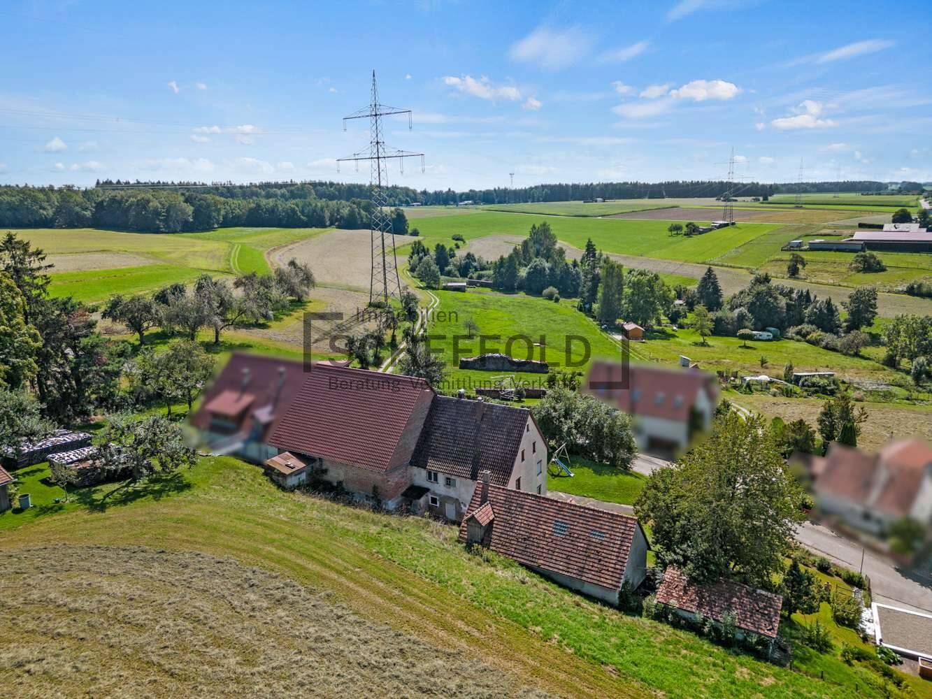 Mit großem Potential! Idyllisches Einfamilienhaus mit Ökonomiegebäude und großzügigem Grundstück, 88437 Maselheim