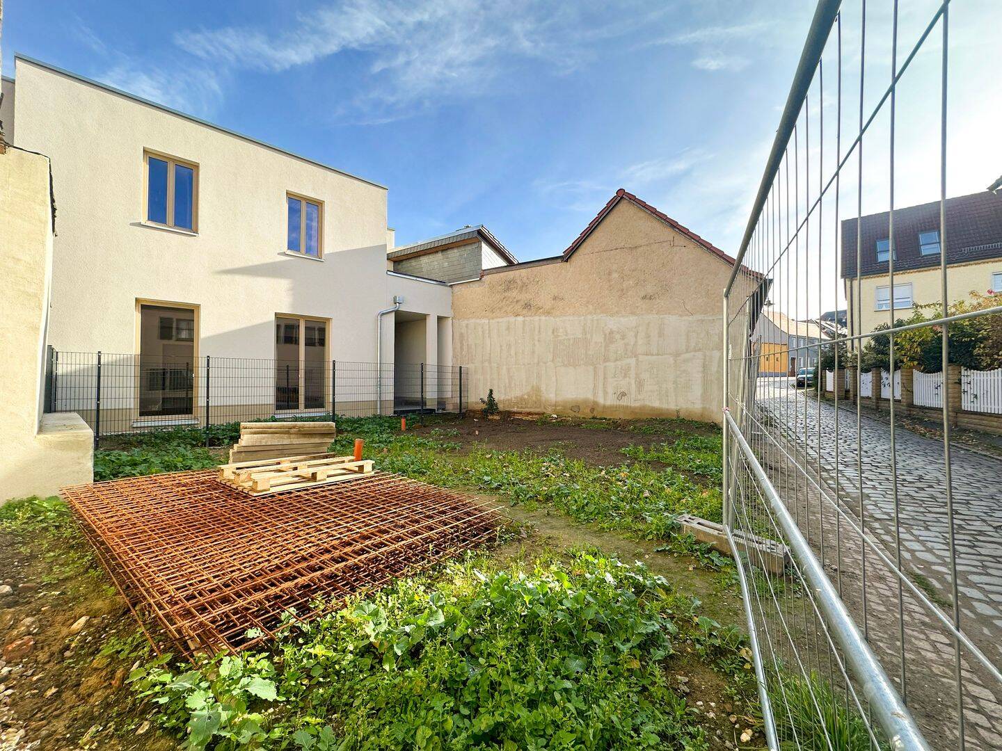 Baugenehmigung vorhanden | Gartengrundstück l Ruhige Lage in Taucha, 4425 Taucha