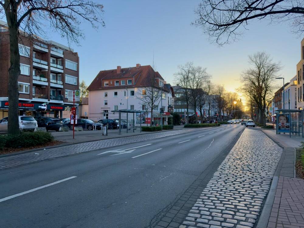 Gut vermietet // 2-Zimmer-Wohnung // Loggia // Aufzug // zentrale Lage, 21614 Buxtehude