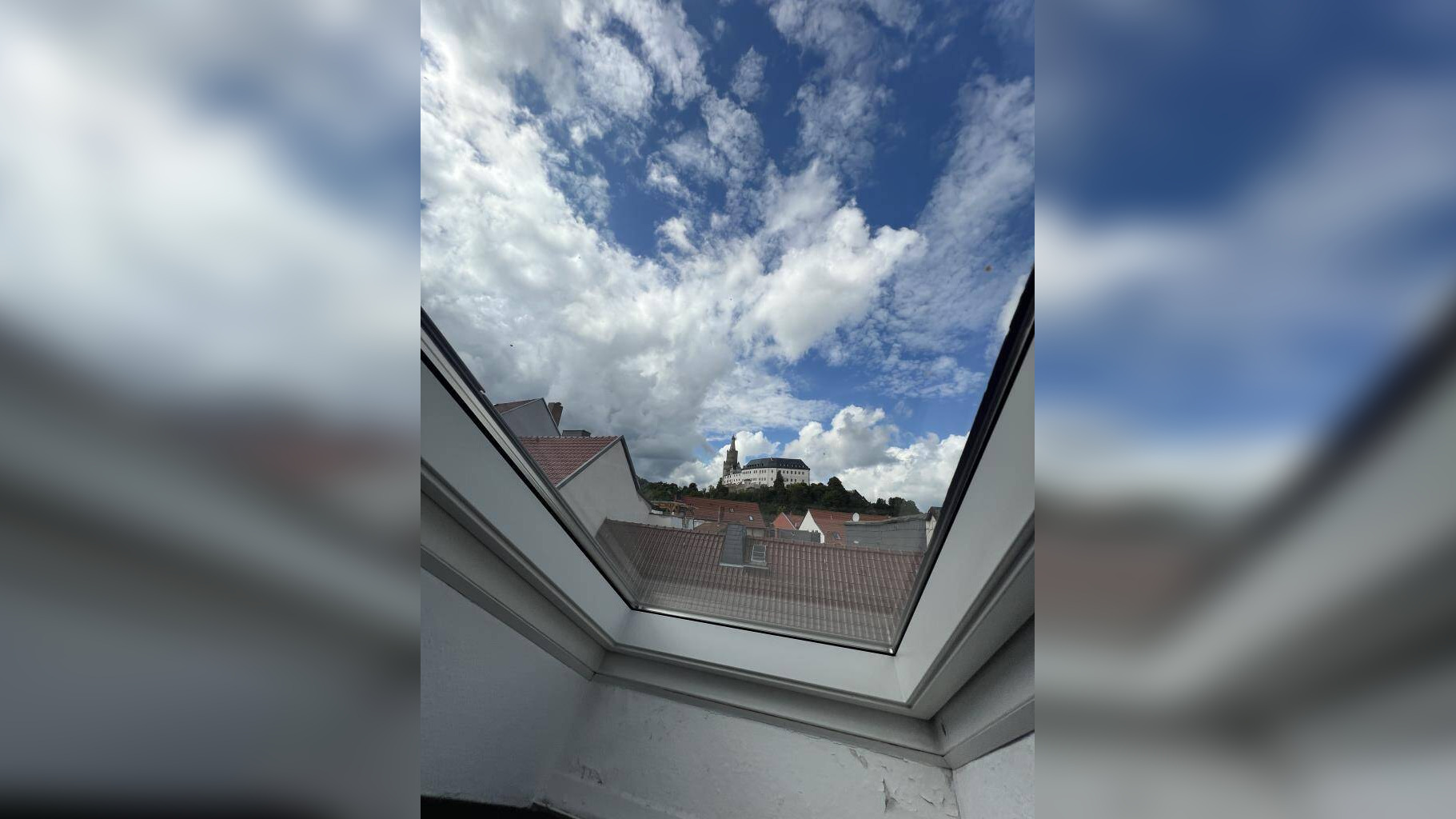 Renovierte 4 Zimmer Wohnung mit neuer Einbauküche im Herzen von Weida!, 7570 Weida