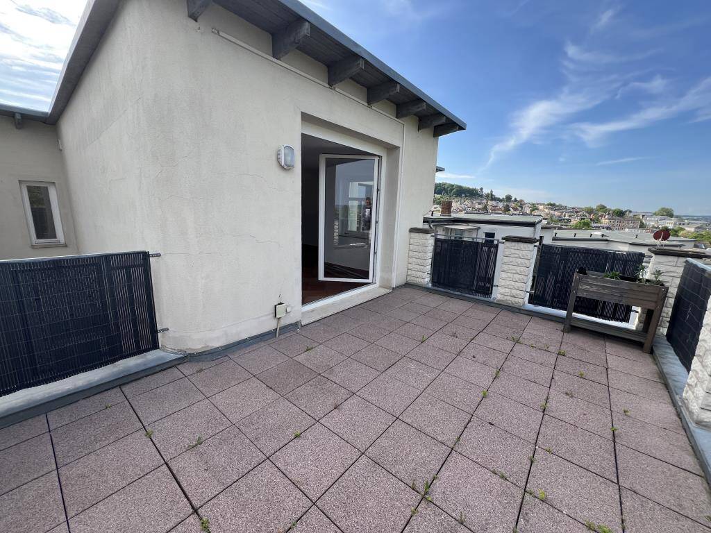 Was für ein Ausblick! 4 Raum Dachgeschoss-Wohnung mit Terrasse!, 7545 Gera (Bieblach Innenstadt Ostviertel Pforten Untermhaus)