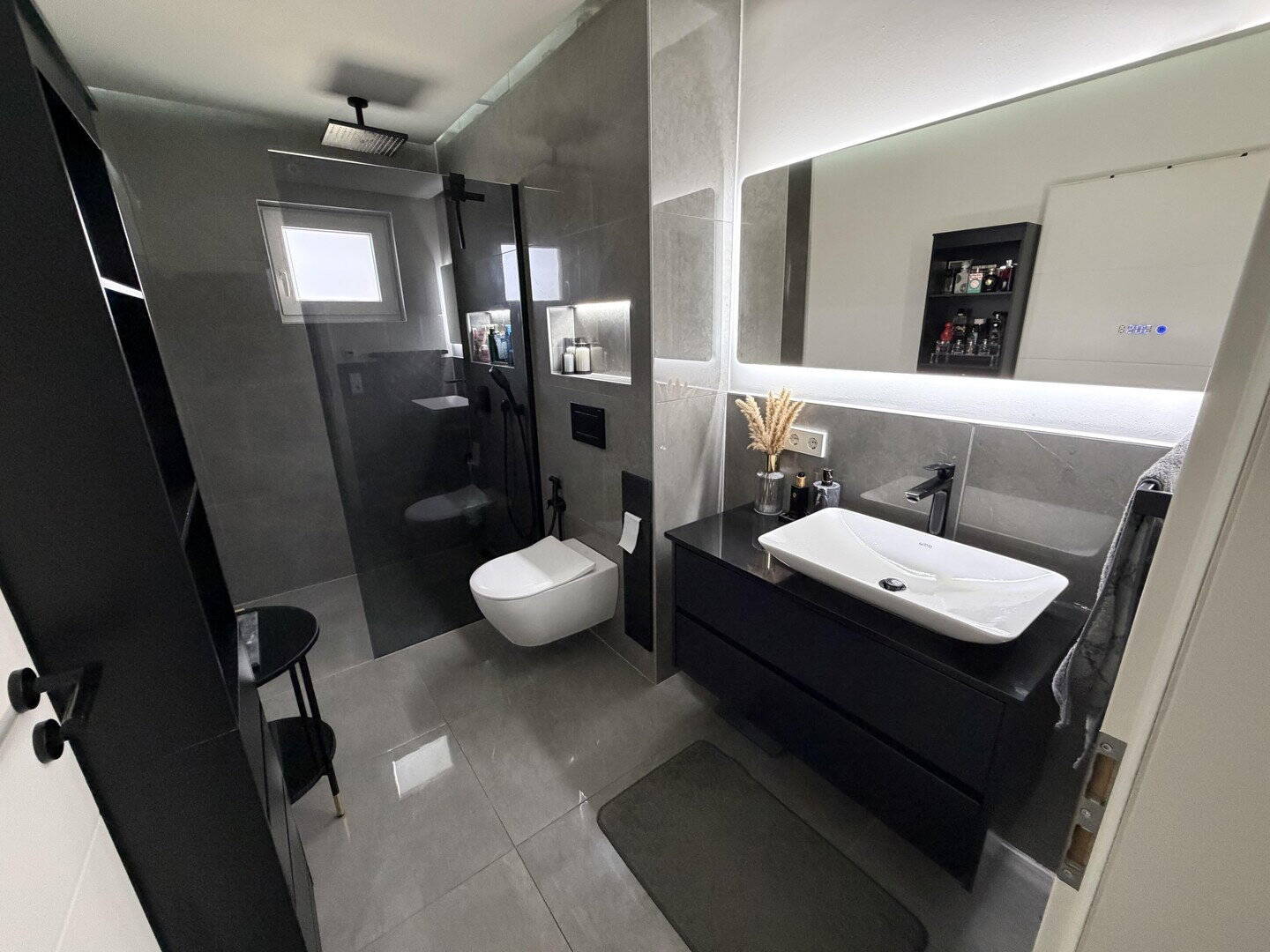 Kernsanierte 3,5 Zimmer EG Wohnung mit Balkon & Fußbodenheizung, 73431 Aalen