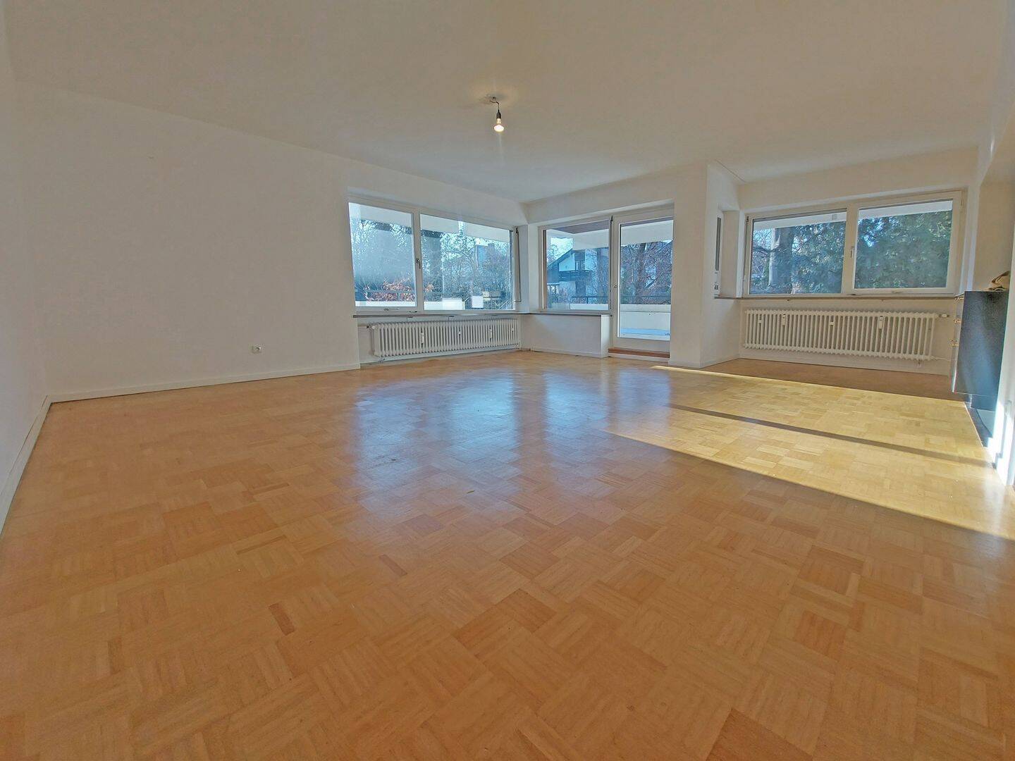 Großzügige 3,5-Zimmer Wohnung in bester Lage von Harlaching (Isar-Hochufer) – 81545 München – Vorschaubild 3