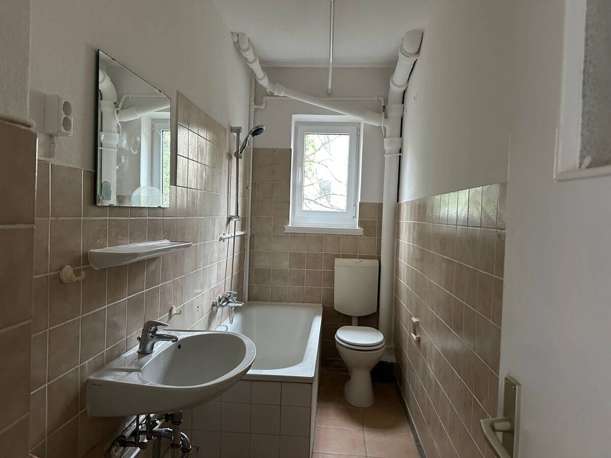 Frisch renovierte 2,5-Zimmerwohnung in der Augustenstr. 52 in Kiel zu vermieten! Otto Stöben GmbH