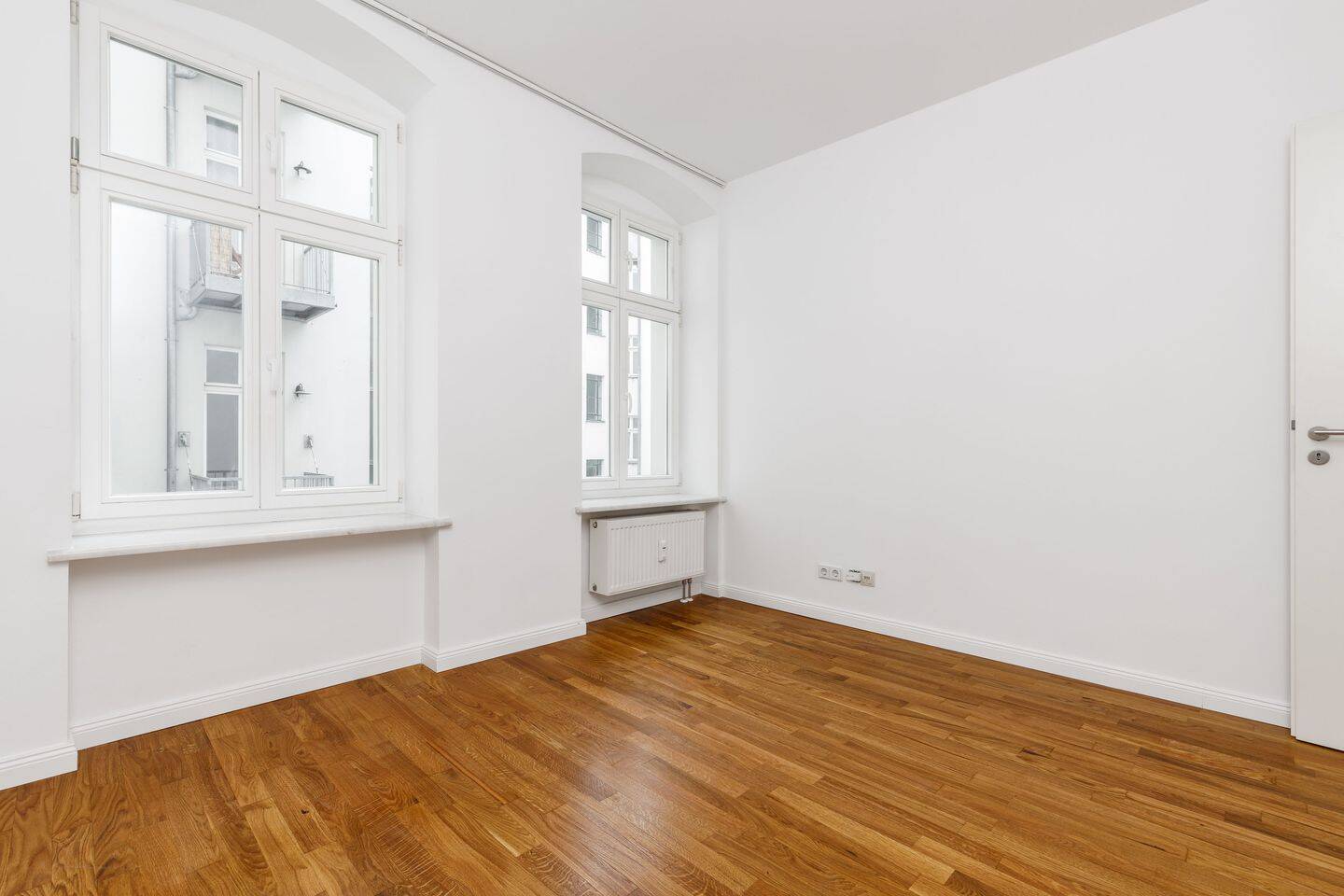 Charmante 2,5-Zimmer Wohnung mit Balkon im ruhigen Quergebäude! – 10115 Berlin – Vorschaubild 4