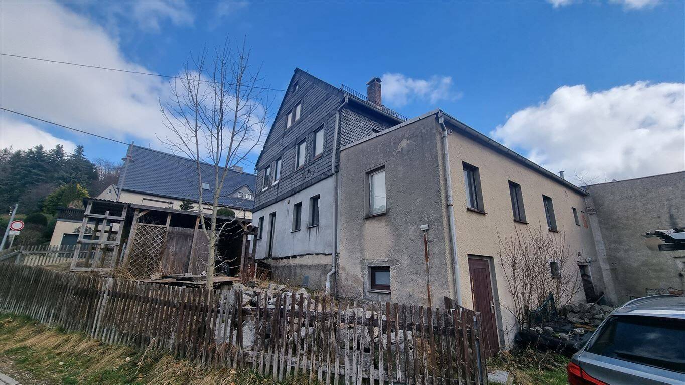 ***Handwerker gesucht! Kompaktes Einfamilienhaus erwartet neue Eigentümer***, 8315 Lauter-Bernsbach