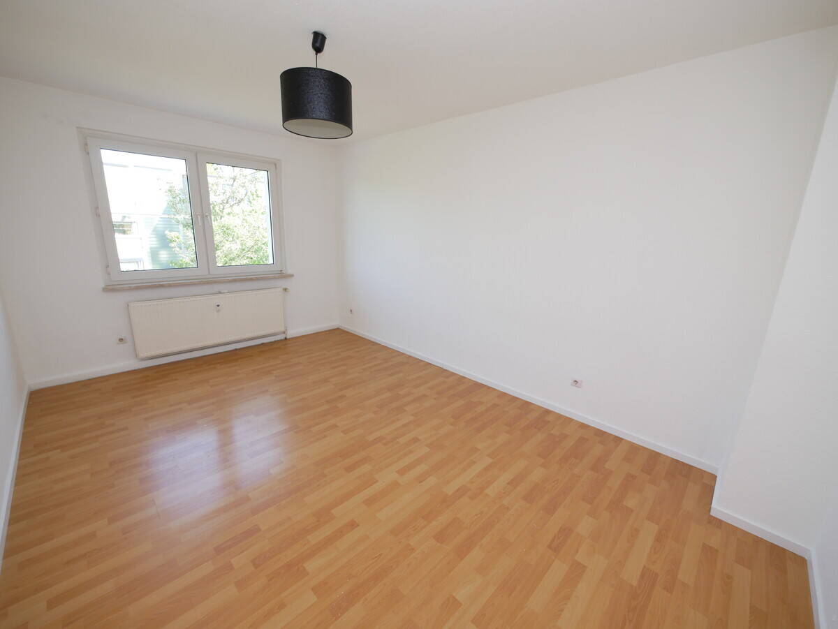 Renovierte 3,5 Zimmerwohnung in Gelsenkirchen – Feldmark sucht neuen Mieter – 45883 Gelsenkirchen – Vorschaubild 4