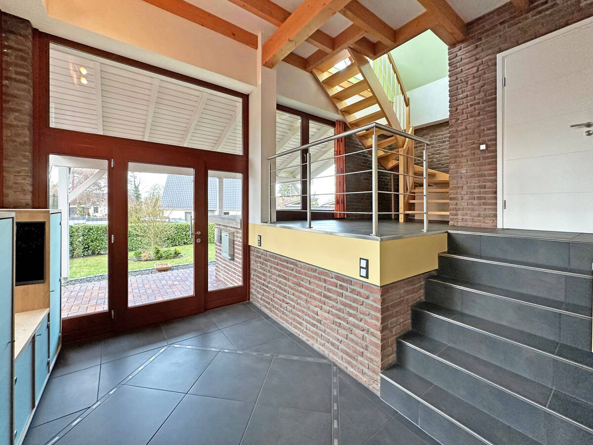 Modernes EFH mit drei Garagen, 21502 Geesthacht