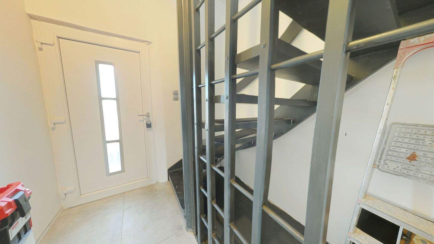 Preis gesenkt! Großzügiges Wohnhaus mit zwei Einheiten und vielen Möglichkeiten, 56759 Eppenberg