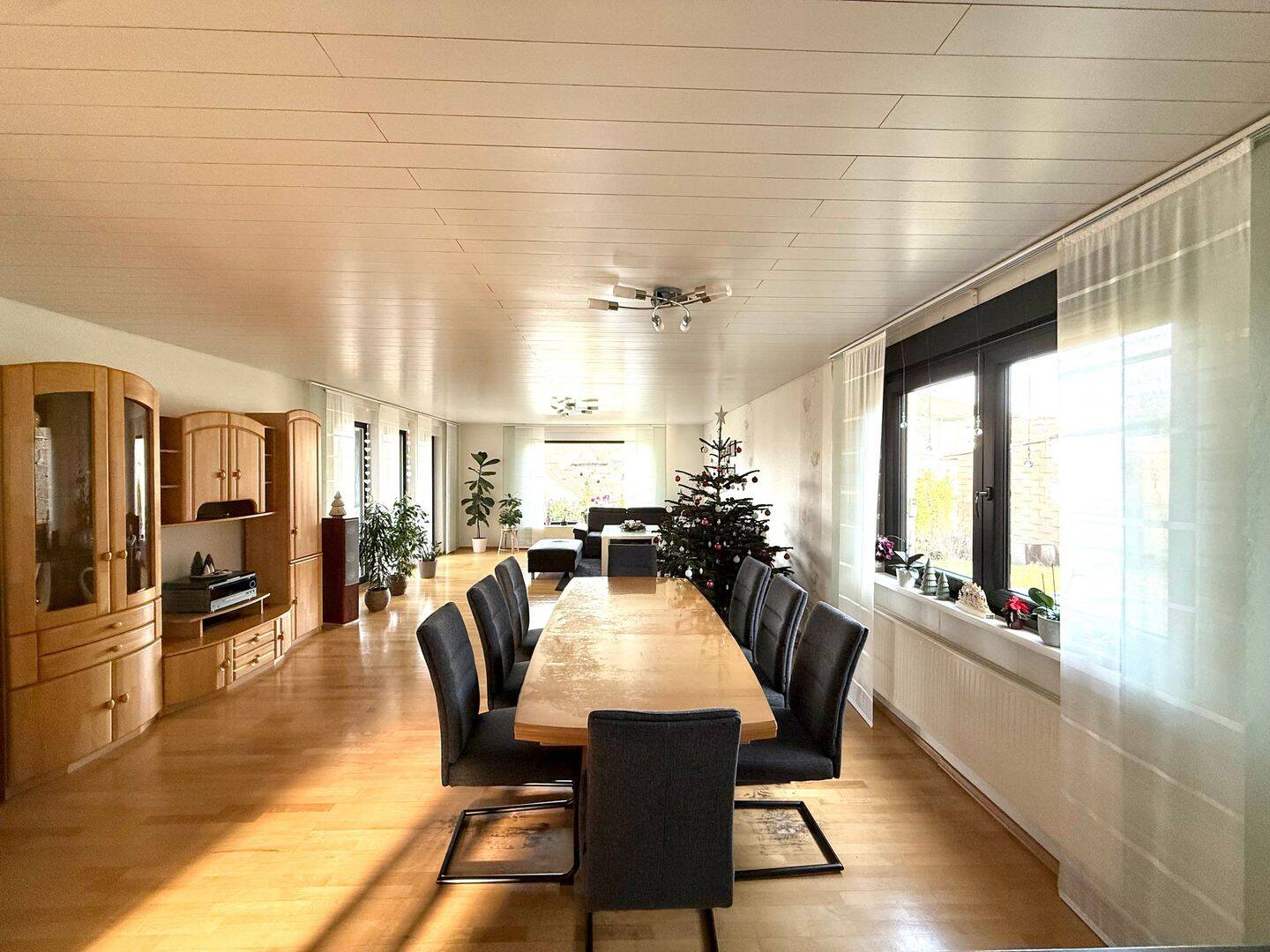 Großzügiges Ein-/Zweifamilienhaus mit großem Grundstück, 58540 Meinerzhagen