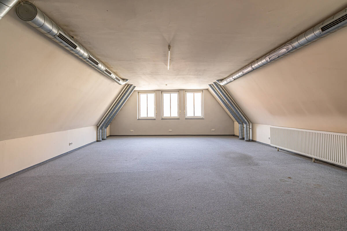 Vielseitig nutzbar&sofort rentabel: Wohn- und Geschäftshaus in Oberderdingen, 75038 Oberderdingen