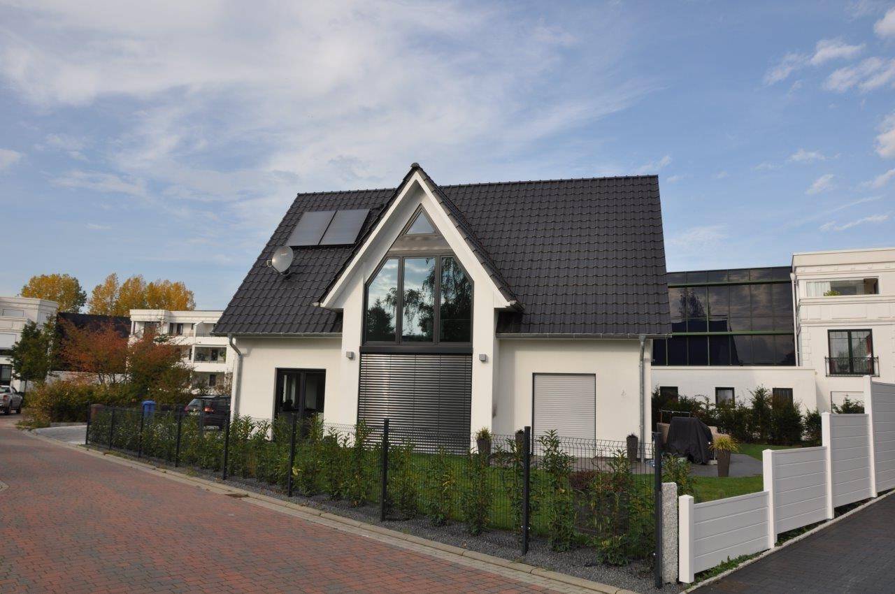 Zeitlos schön wohnen – Neubau-Friesengiebelhaus in OL-Osternburg, 26135 Oldenburg (Oldb) (Kreyenbrück Krusenbusch Neuenwege Osternburg Tweelbäke)
