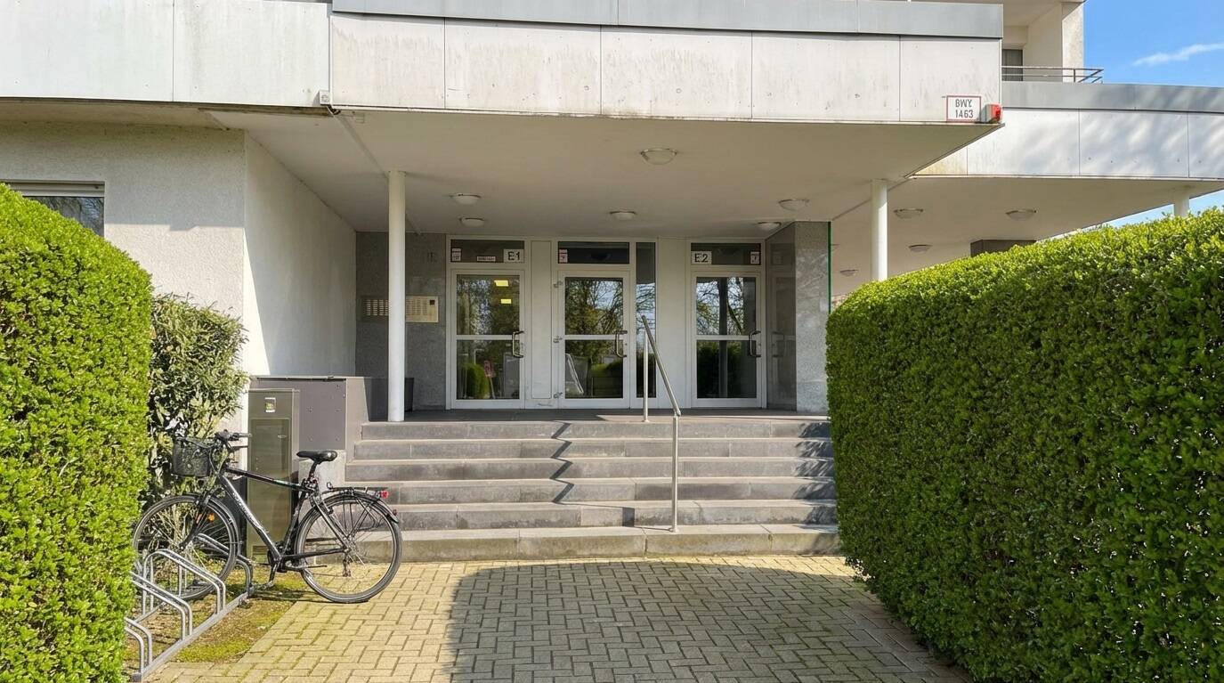 KR-BOCKUM: GUT VERMIETETES APARTMENT MIT WEITBLICK UND STELLPLATZ ZU KAUFEN!, 47800 Krefeld