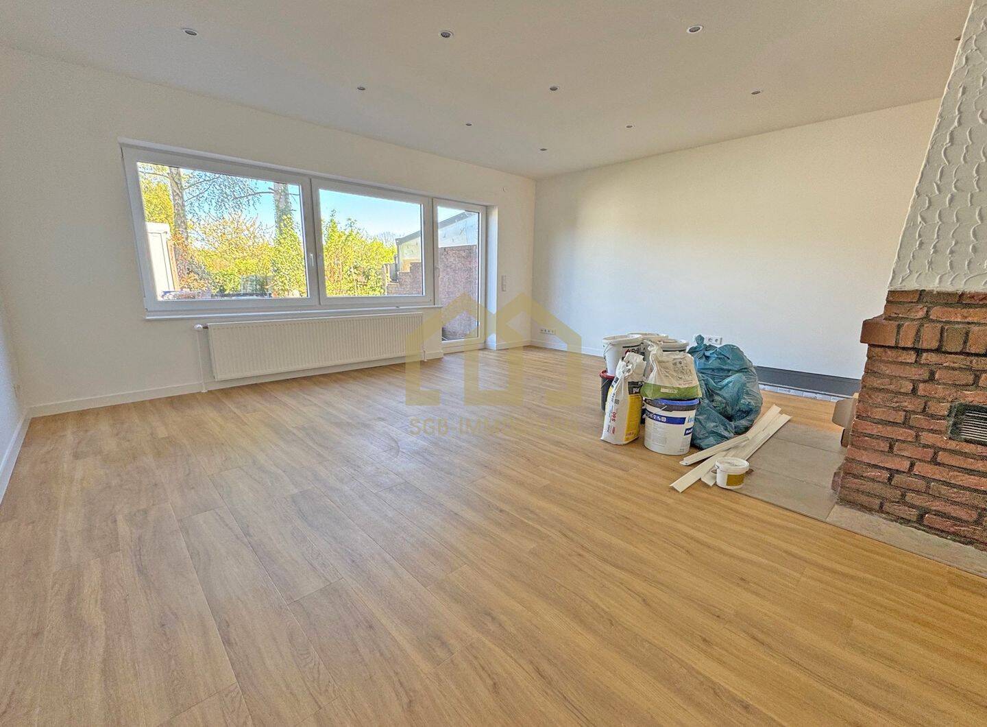 Saniertes Endhaus mit großem Garten, Kamin, Garage und moderner Ausstattung – 28779 Bremen – Vorschaubild 3