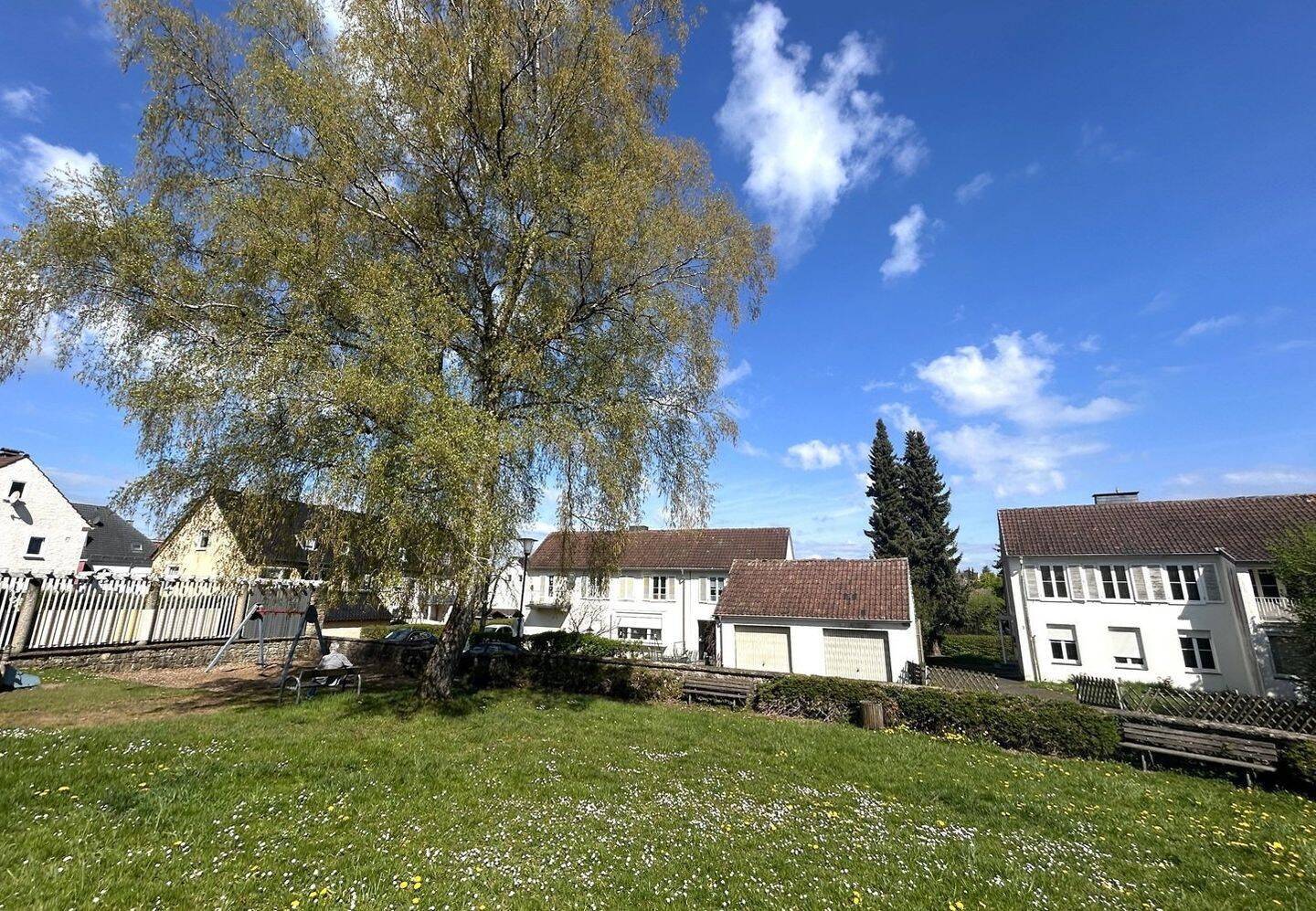 Zweifamilien-Wohnhaus in der Clara-Simon-Gartensiedlung / zentrale und ruhige Lage, 54634 Bitburg