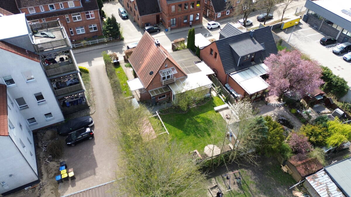 Charmantes Einfamilienhaus mit Garten, Terrasse und Balkon in zentraler Lage, 21481 Lauenburg/Elbe
