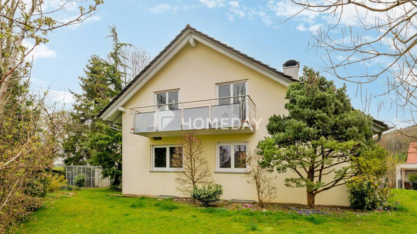 Großzügiges Einfamilienhaus mit Einliegerwohnung auf traumhaftem Grundstück, 78355 Hohenfels