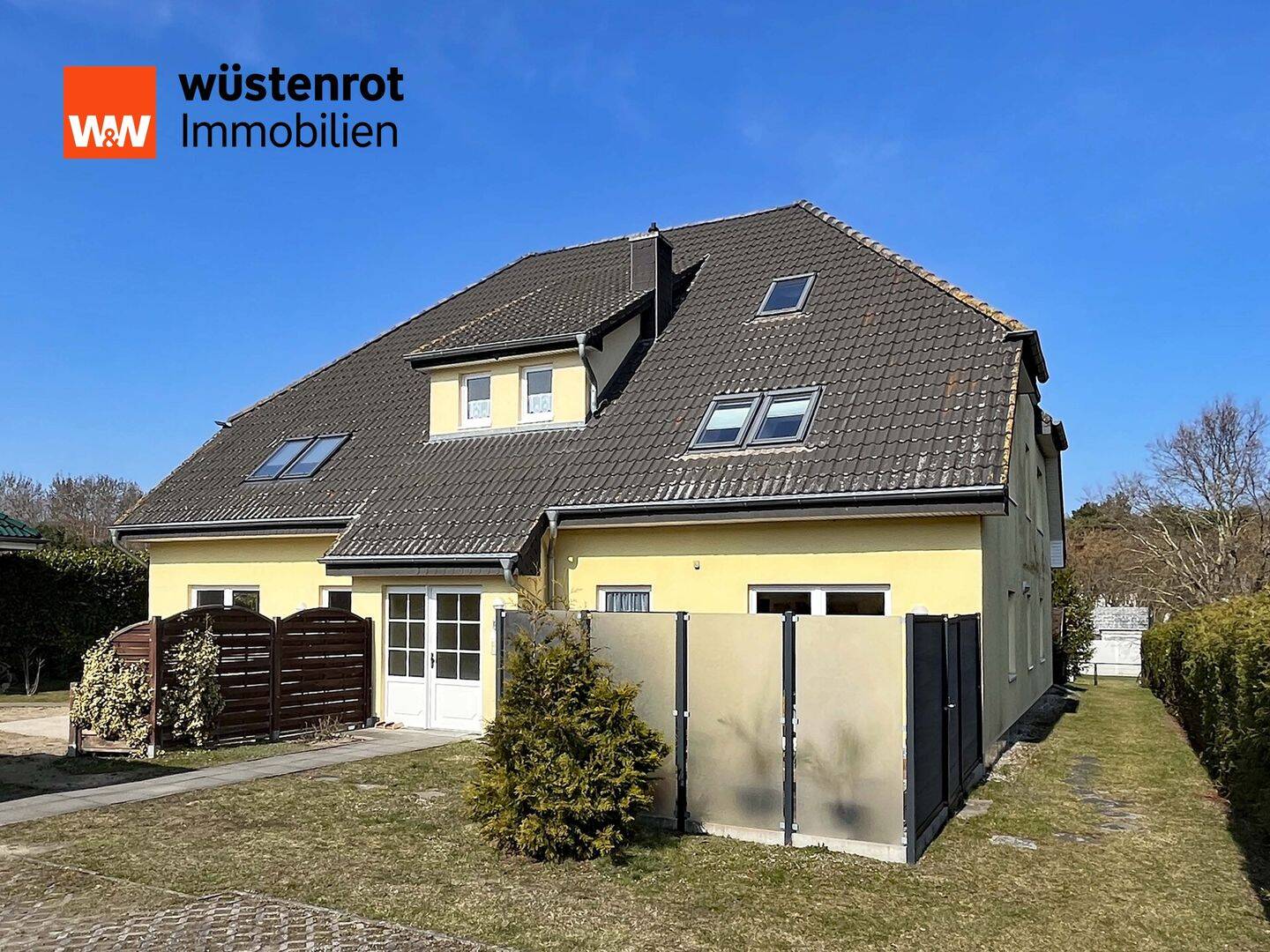 SPAREN DURCH SELBERMACHEN: EIGENTUMSWOHNUNG MIT ZWEI BALKONEN OHNE INNENAUSBAU, 17459 Zempin