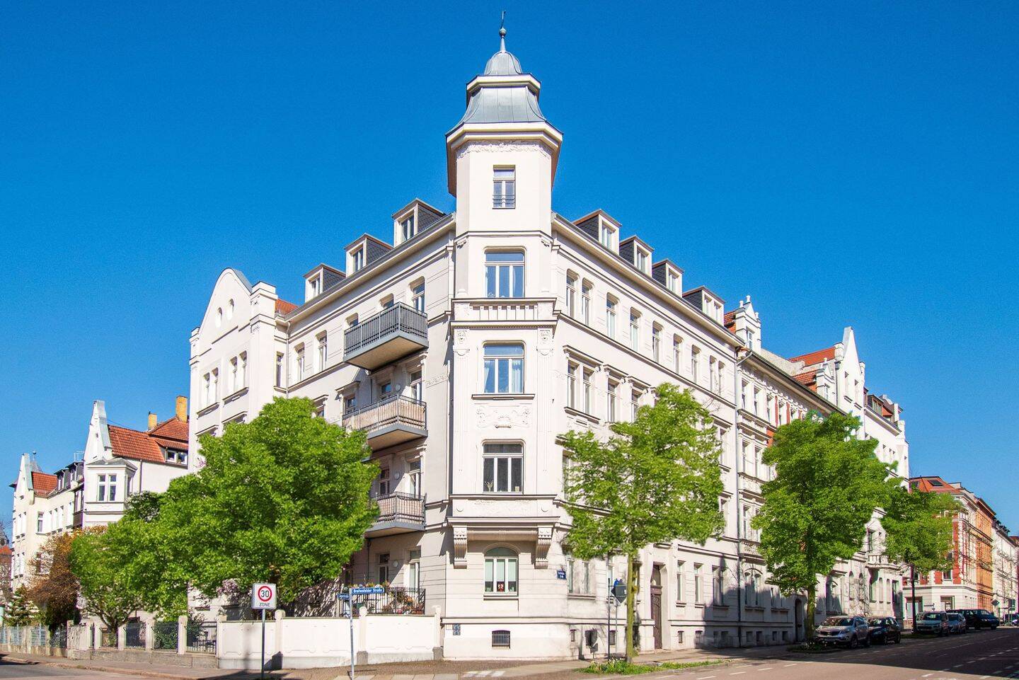 ALTBAUTRAUM IN GOHLIS | Gehobene 3-Raum-Wohnung mit Balkon und Parkettboden – Leipzig – Vorschaubild 6