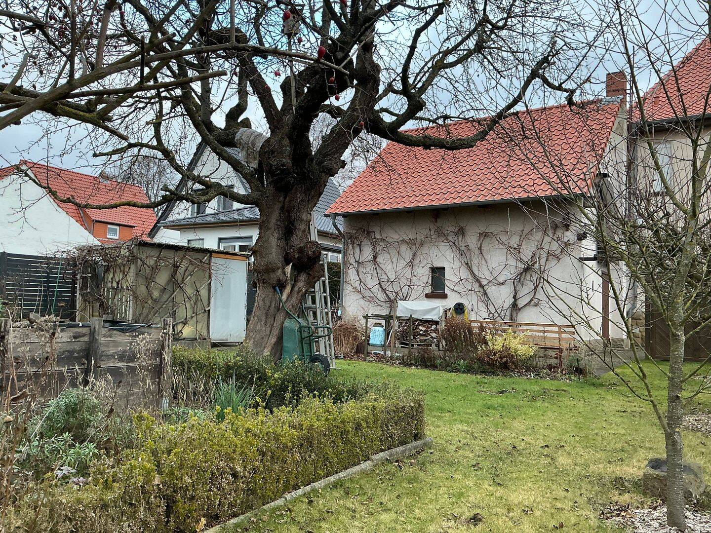 Doppelhaushälfte mit Nebengebäude & Ausbaureserve auf 625 m² Grundstück (provisionsfrei), 38259 Salzgitter