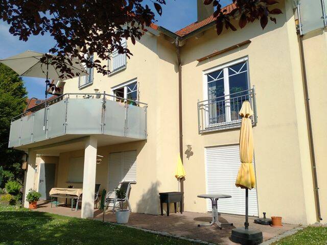 Sonnige Lage im bevorzugten Wohngebiet „Kirchberg“ – Einfamilienhaus mit Einliegerwohnung-, 97999 Igersheim
