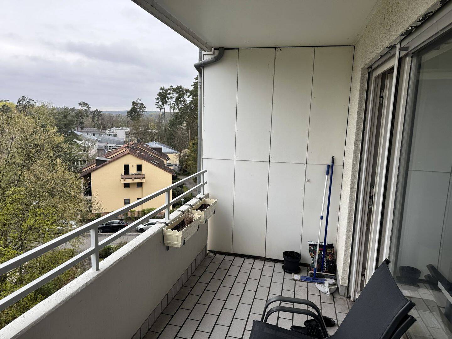 1-Zimmer-Eigentumswohnung mit Südwestbalkon und PKW-Stellplatz in ruhiger Lage von Erlangen-Büchenbach – derzeit vermietet, 91056 Erlangen