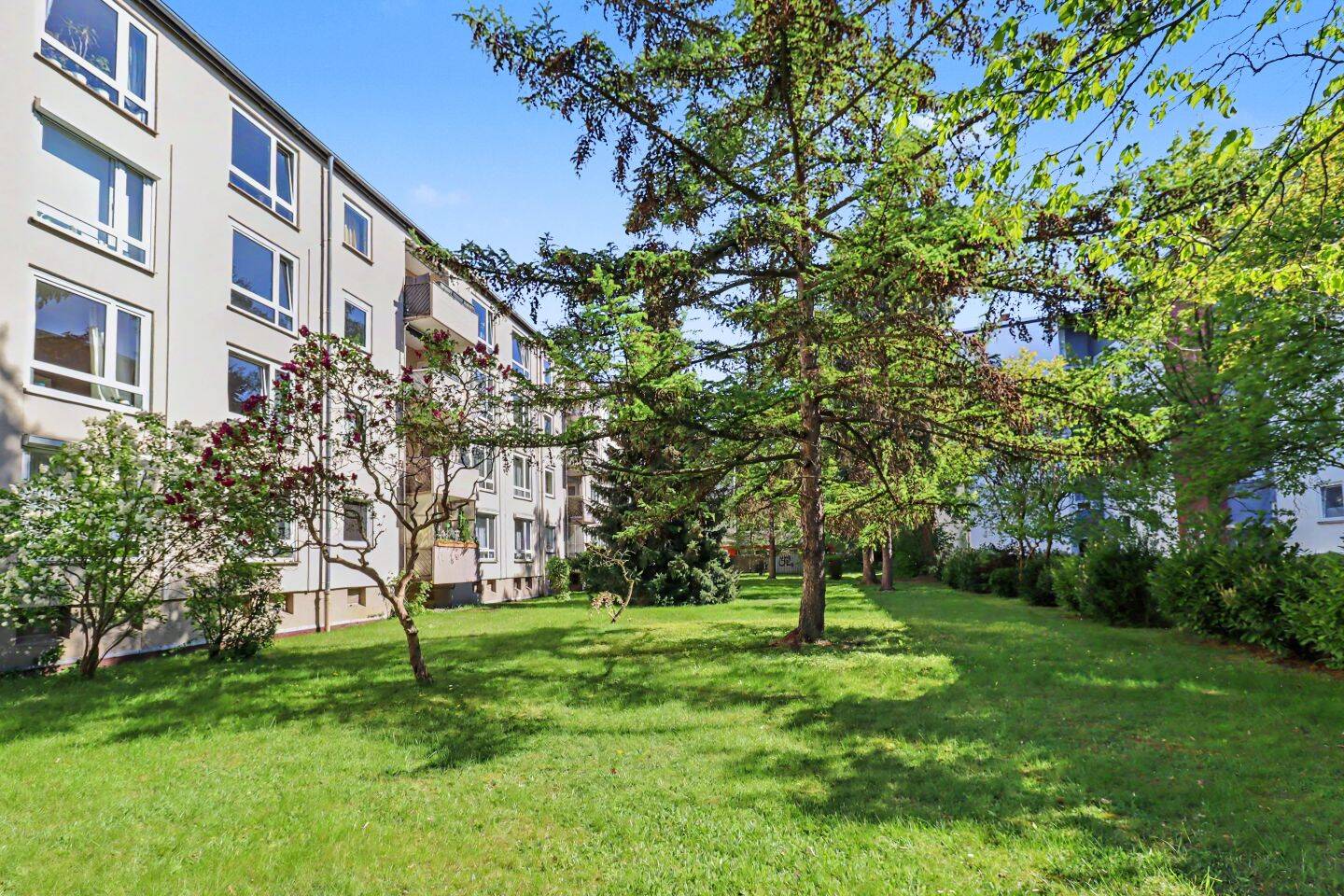 Zentral in Hannover: 2,5-Zimmer-Wohnung mit Balkon in Hannover-Döhren, 30519 Hannover