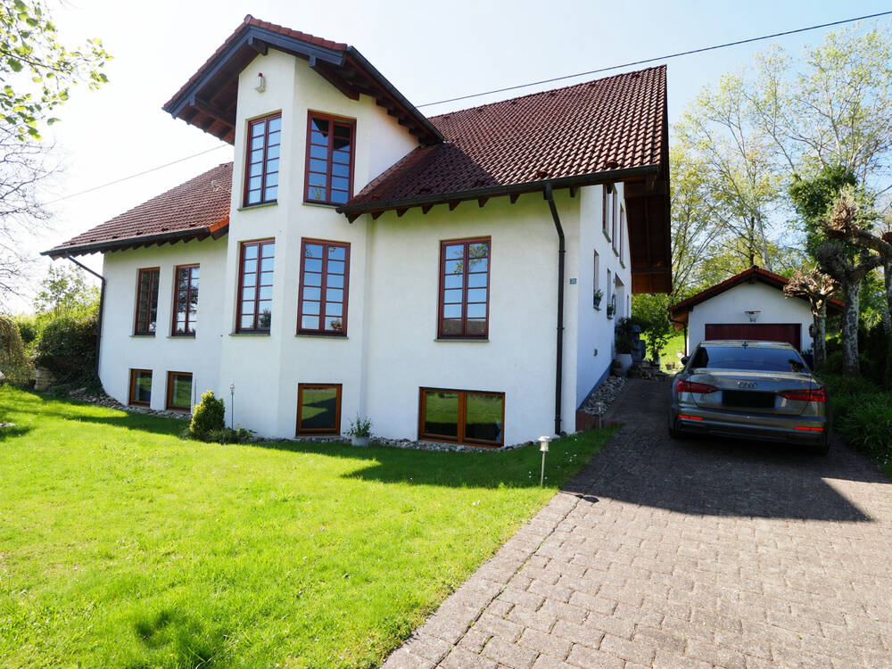 Exklusiver Wohntraum auf herrlichem Grundstück, 57610 Altenkirchen (Westerwald)