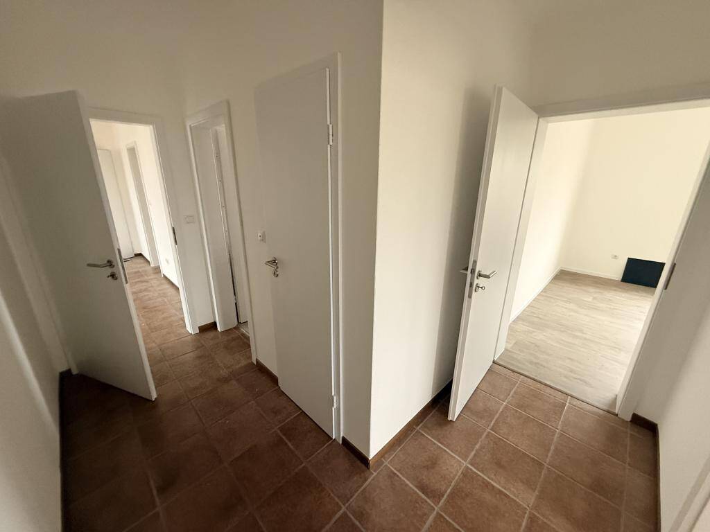 Renovierte, großzügige 3-Zimmerwohnung in Rinteln mit Balkon, 31737 Rinteln