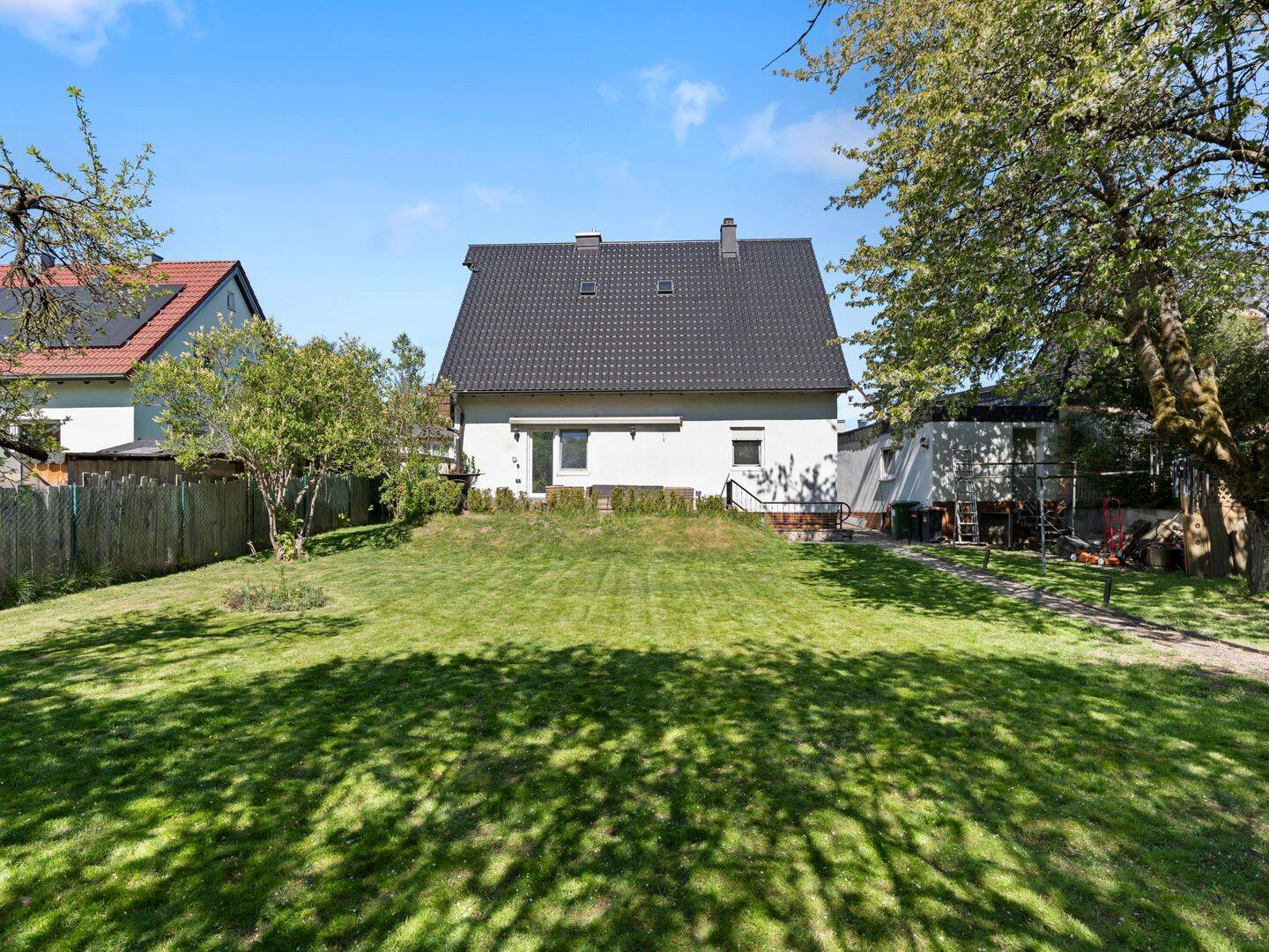 Perfekte Familienlage! Geräumiges Einfamilienhaus mit 6 Zimmern und großem Gartengrundstück, 95478 Kemnath