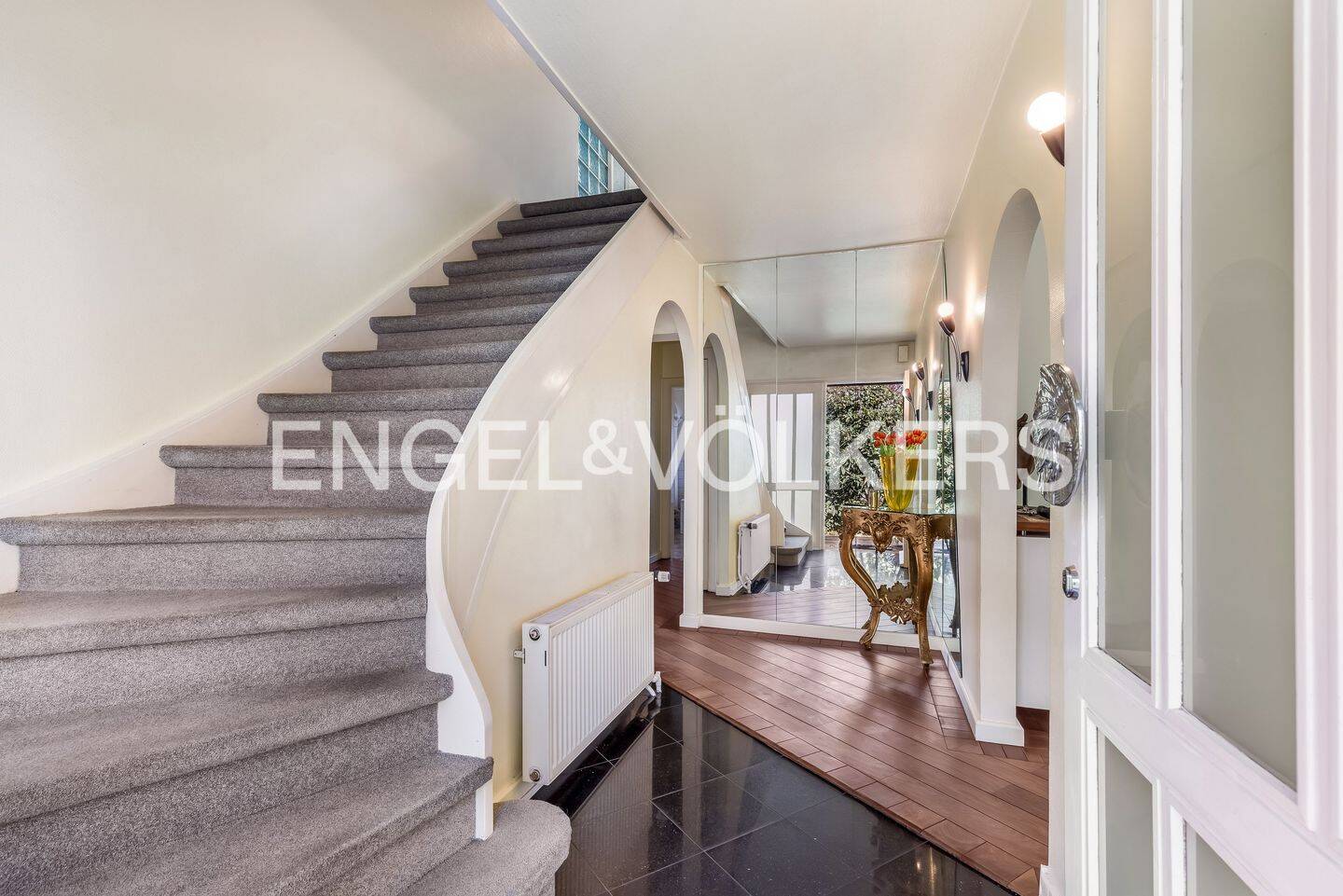 Wenn Träume wahr werden: Haus mit Garten, fußläufig zum Volksdorfer Kern! – 22359 Hamburg – Vorschaubild 3