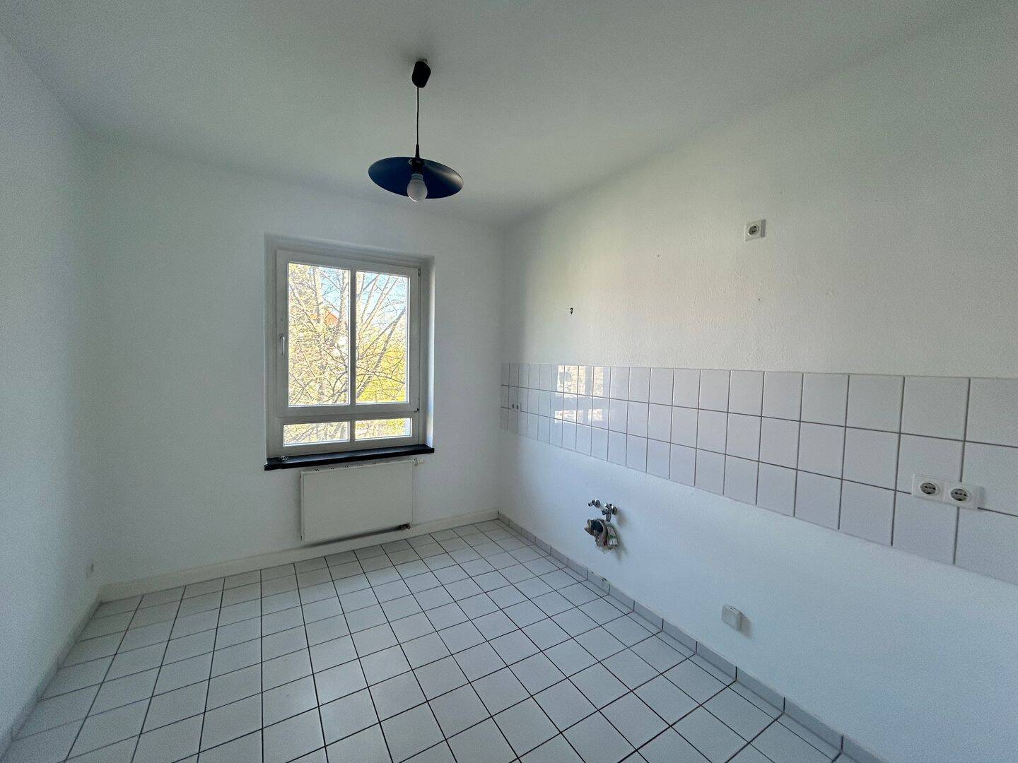 ***Ruhige 2-Zimmer-Wohnung im Lutherviertel – Wohnen im Grünen mit entspannter Atmosphäre*** – Chemnitz – Bild 1 von 4