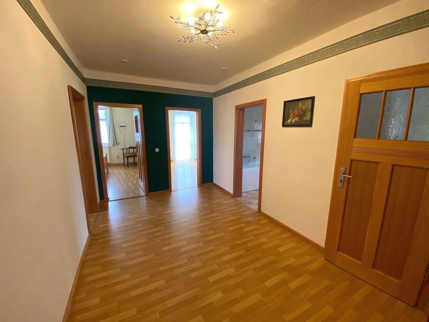 Charmante Dachgeschosswohnung mit Balkon in Jena, 7743 Jena