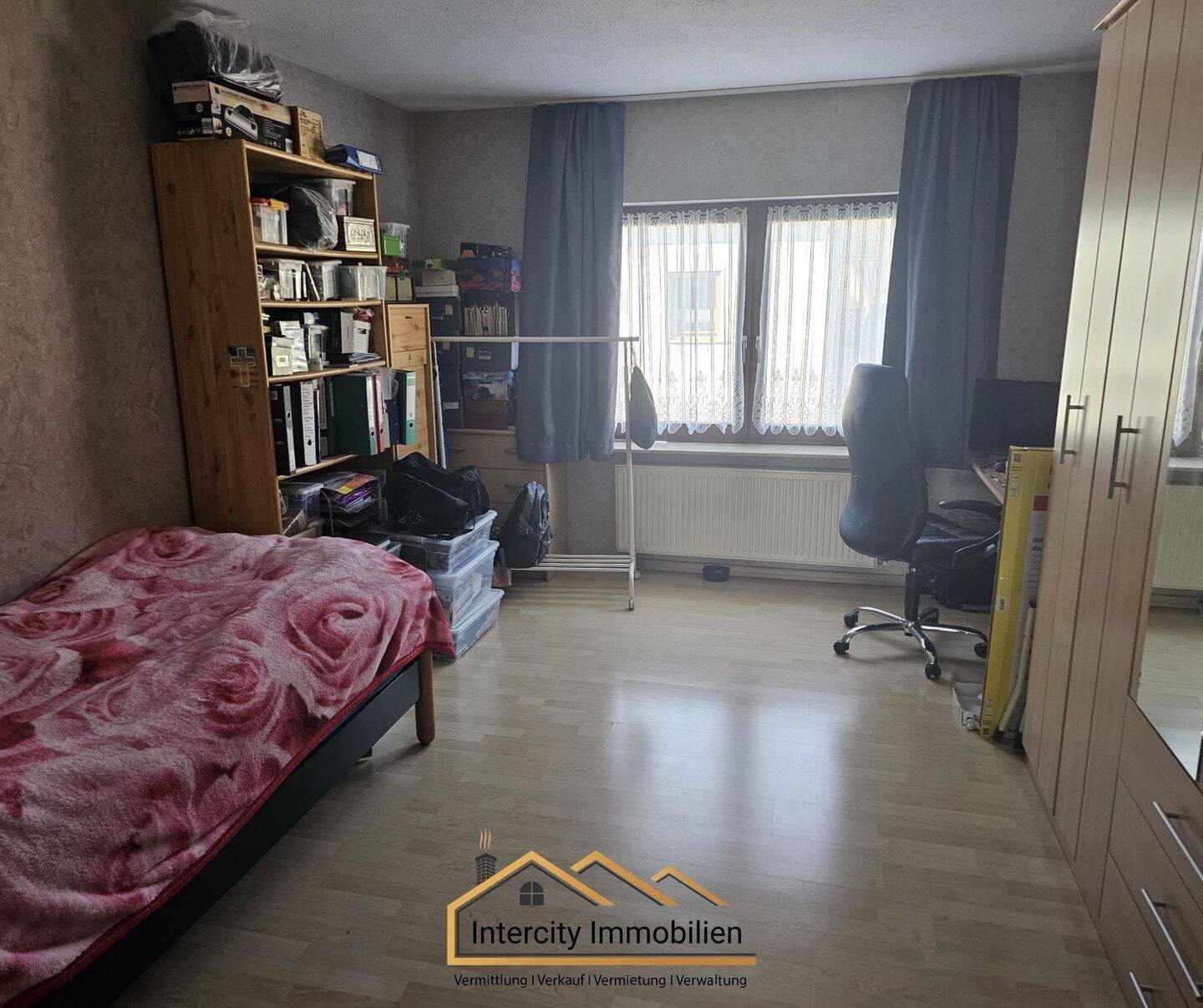 Gepflegtes Einfamilienhaus mit Garten & Balkon in Gersheim, 66453 Gersheim