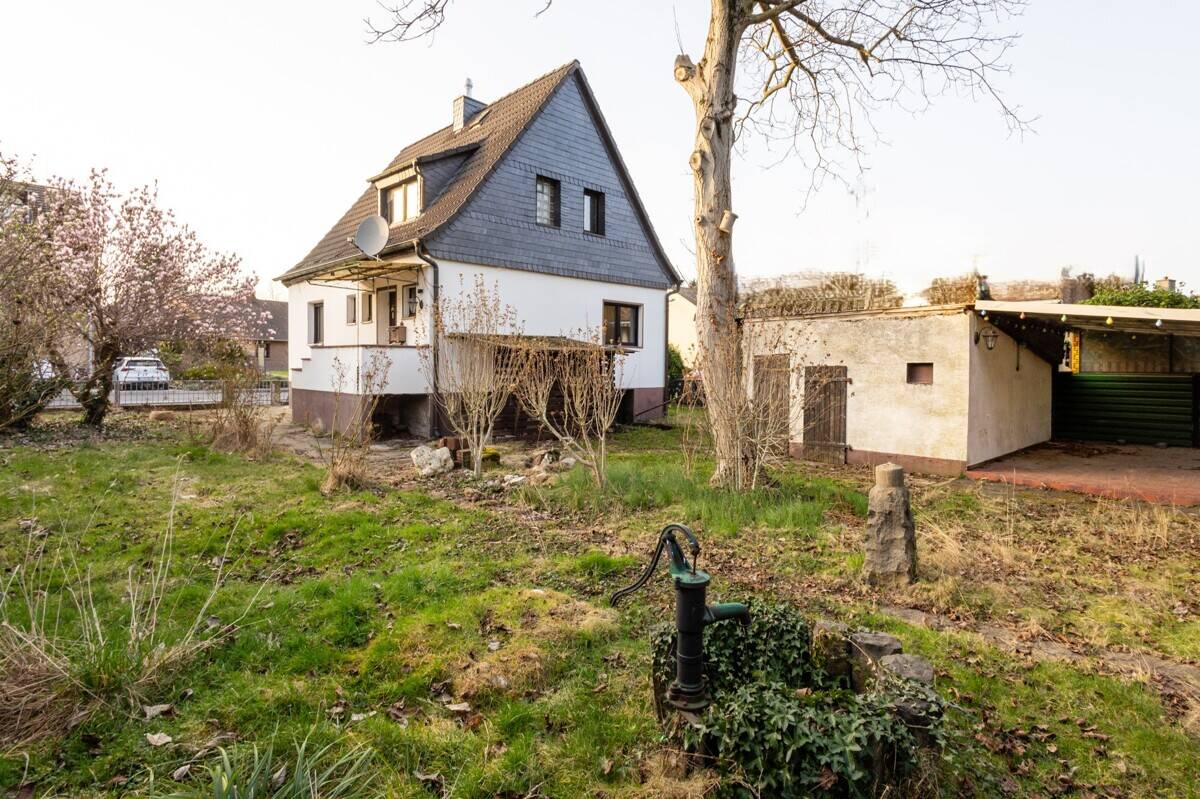 Köln-Langel: Schönes Baugrundstück mit Altbestand in gewachsener Wohnlage!, 51143 Köln (Porz Langel Zündorf)