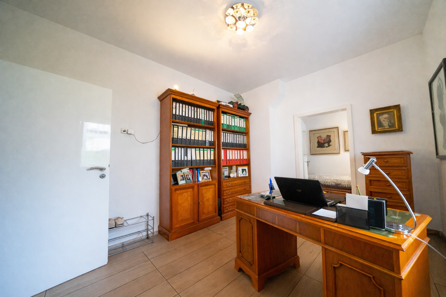 Einzigartiges Wohnhaus mit zwei Gewerbeeinheiten in Köln-Bilderstöckchen, 50739 Köln (Nippes Bilderstöckchen Longerich Mauenheim Weidenpesch)
