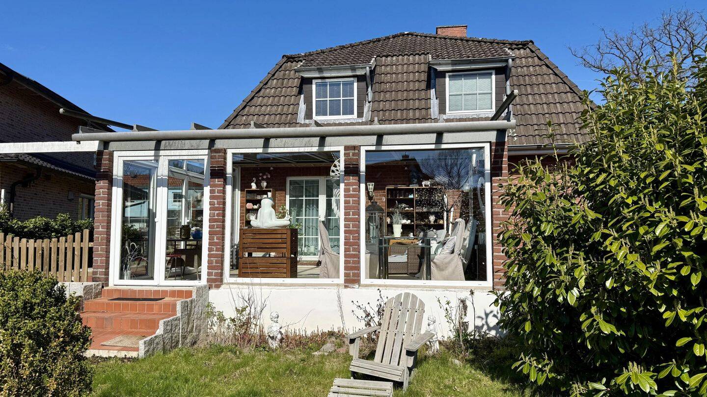 Wohnen im Grünen: Großzügiges Einfamilienhaus in Hamburg Lemsahl-Mellingstedt