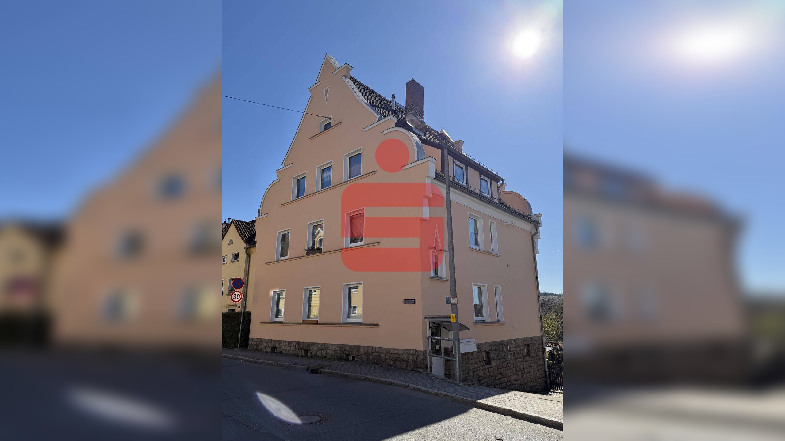 Gepflegtes Mehrfamilienhaus mit großzügigem Garten und drei vermieteten Wohneinheiten, 7546 Gera