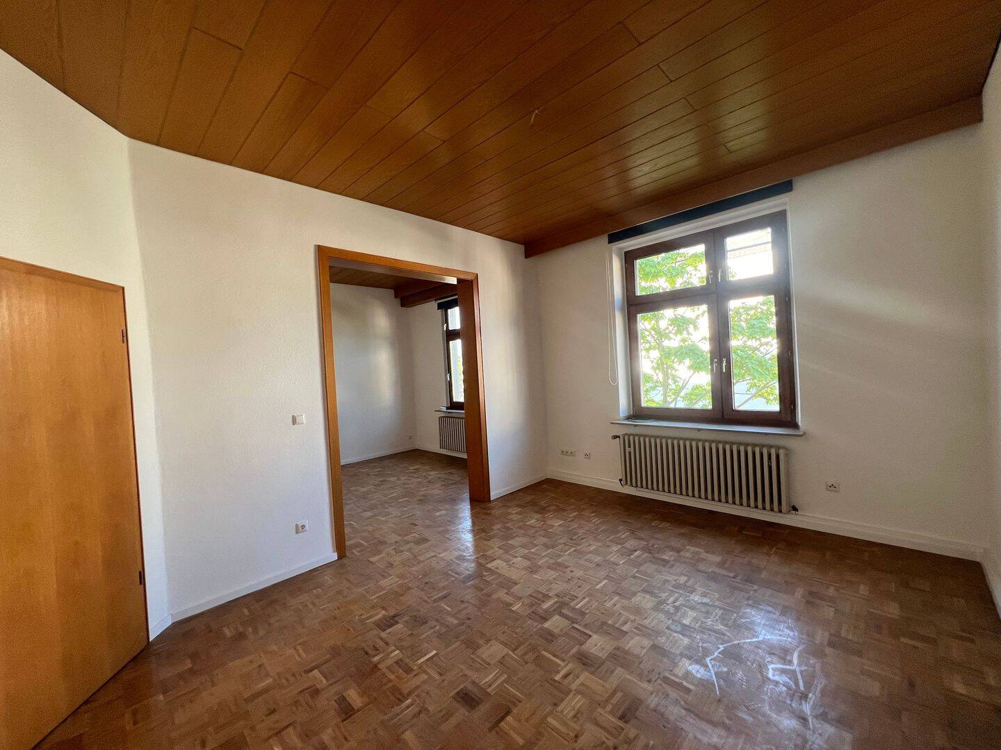 Großzügige 3,5-Raum Wohnung mit Einbauküche und Balkon in Duisburg-Dellviertel – 47051 Duisburg – Vorschaubild 3
